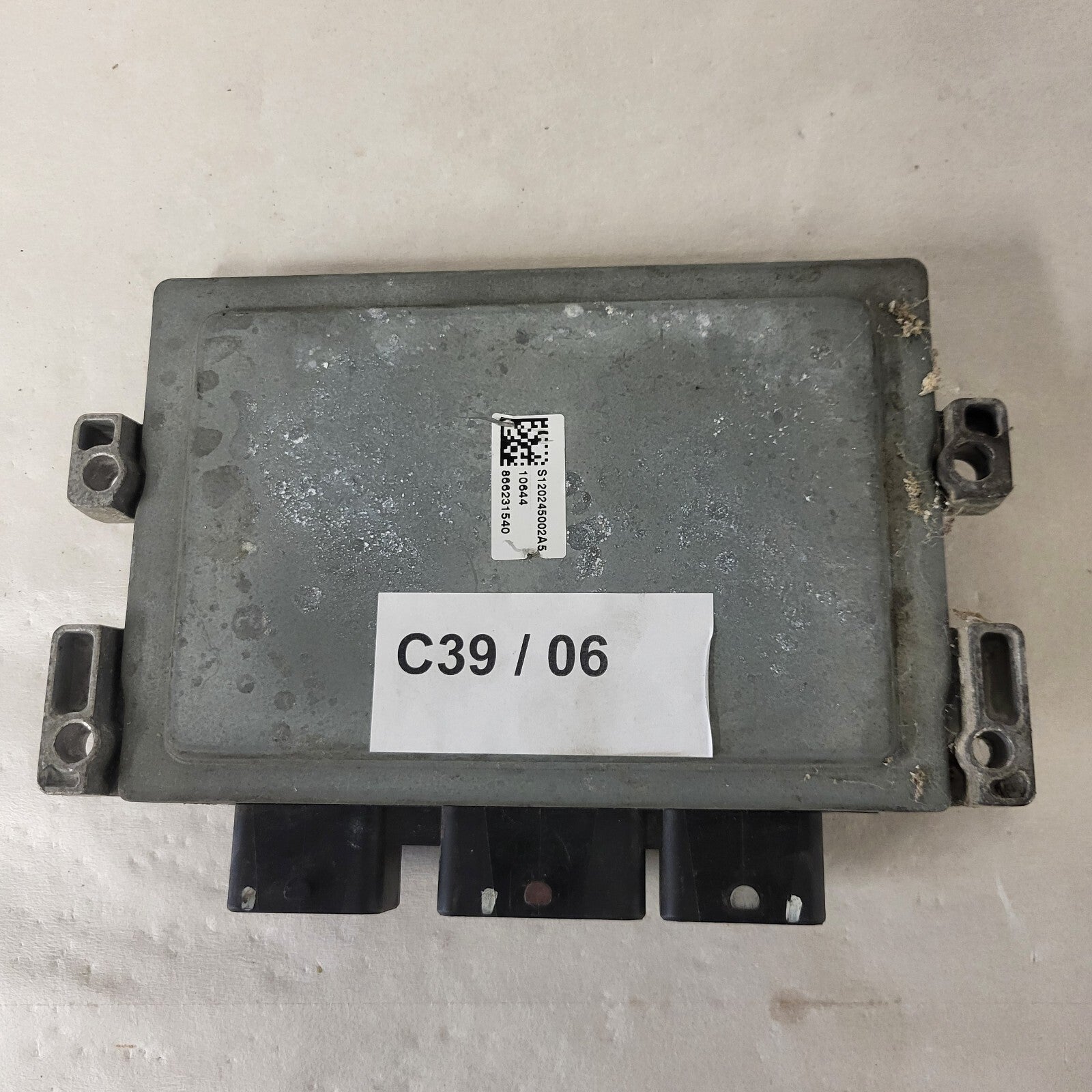 Renault Clio 3 ECU / S120200105A / 8200522357 / 8200510536 / SIM32 / S120200105
