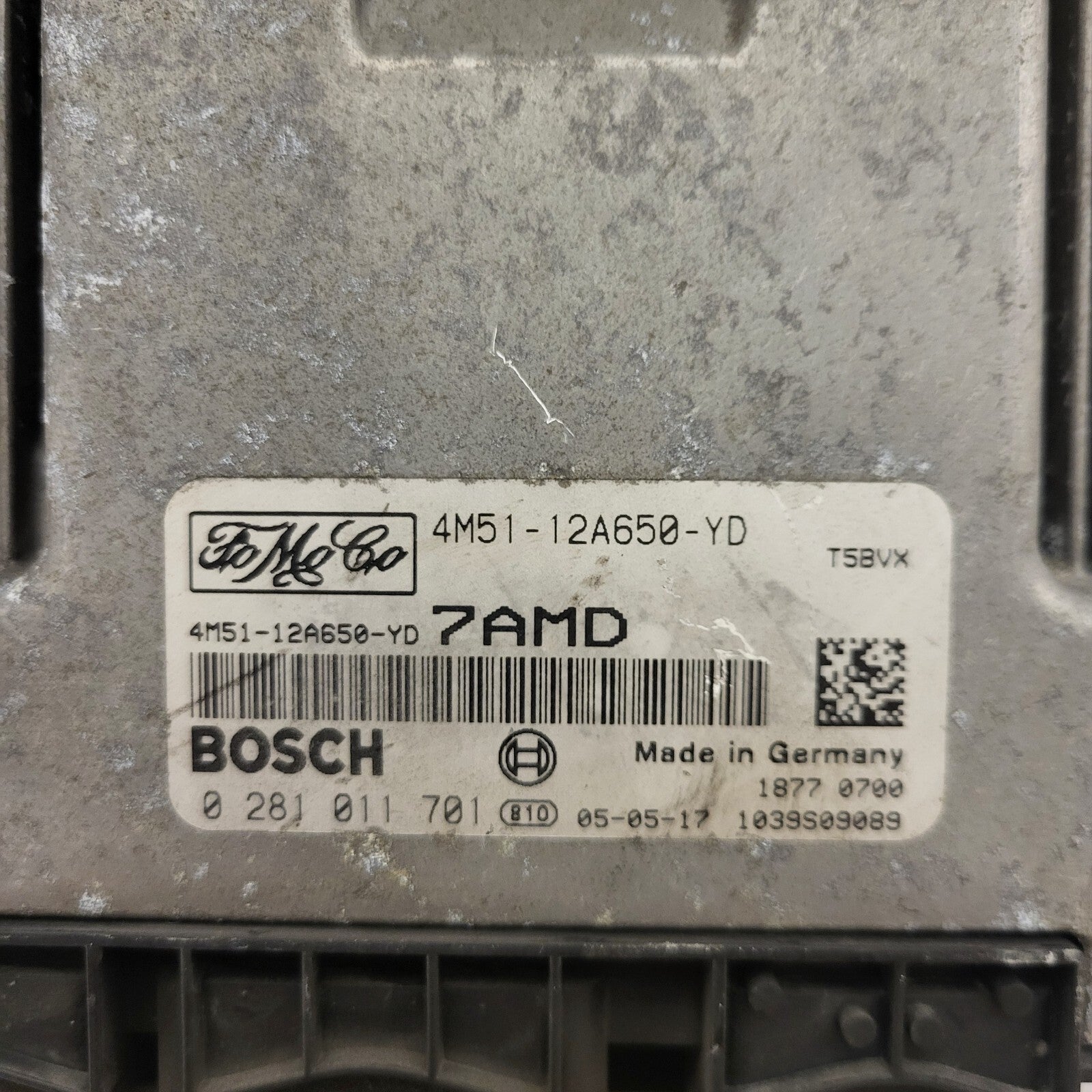 Ford ECU / 4M51-12A650-YD / 0281011701 / 7AMD / BOSCH