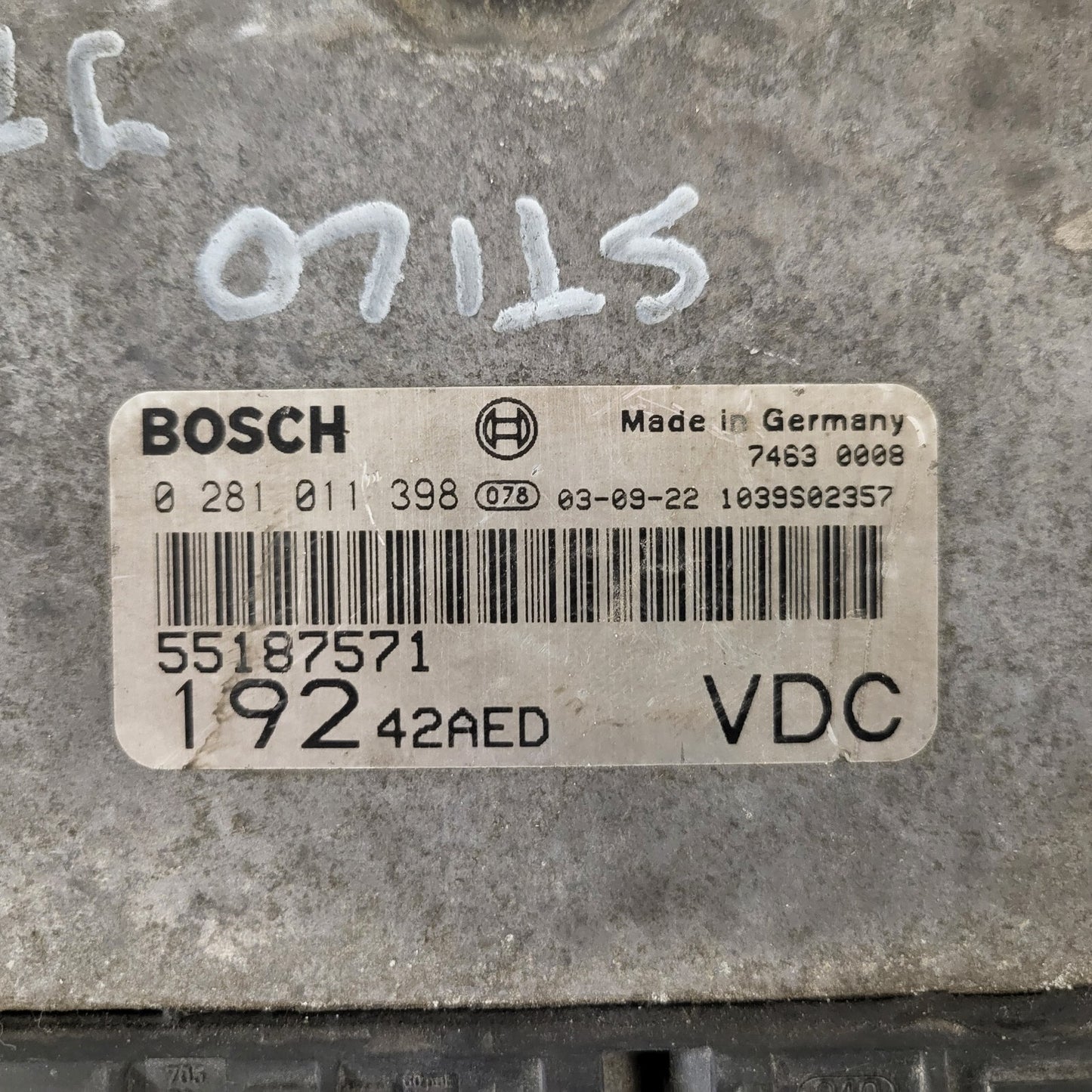 Fiat Stilo 1.9 JTD ECU / 0281011398 / 55187571 / 19242AED / 1039D02357 / BOSCH-