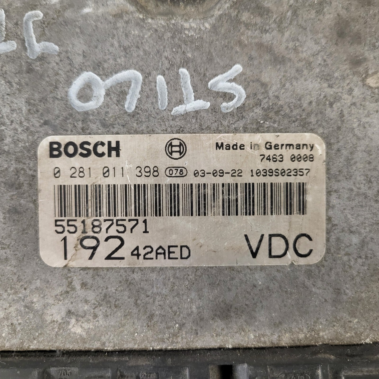 Fiat Stilo 1.9 JTD ECU / 0281011398 / 55187571 / 19242AED / 1039D02357 / BOSCH-