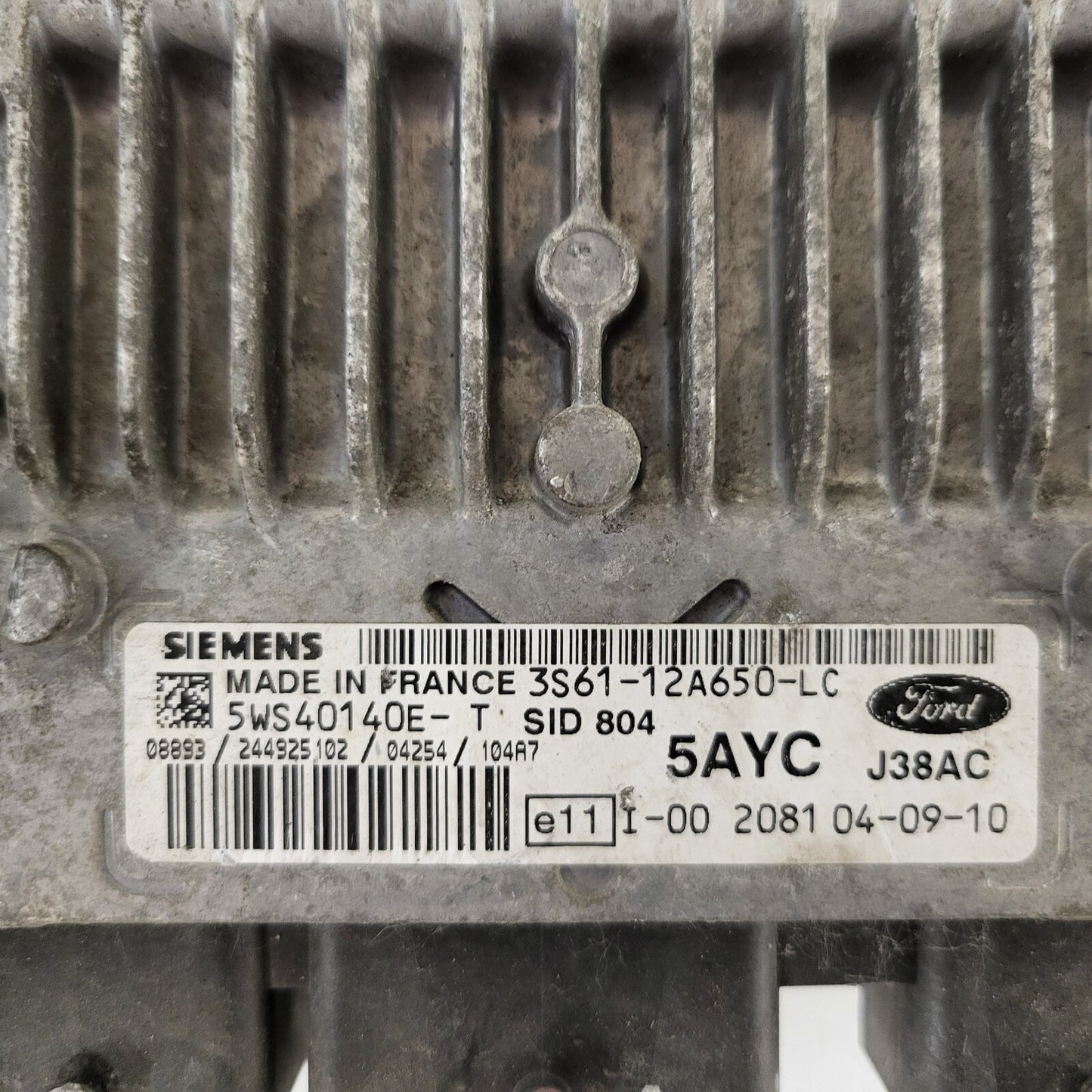 FORD FIESTA ECU / 3S61-12A650-LC / 5WS40140E-T / 5AYC / SID804 / J38A SIEMENS