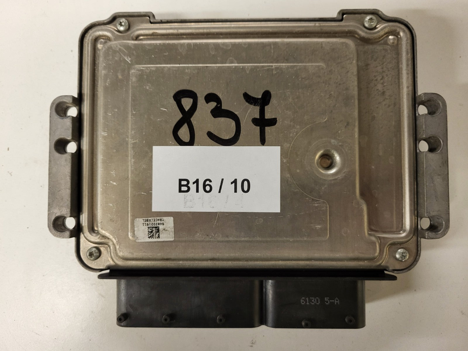 HYUNDAI I30 1.6 CRDI ECU / 0281017208 / 39114-2A411 / BOSCH