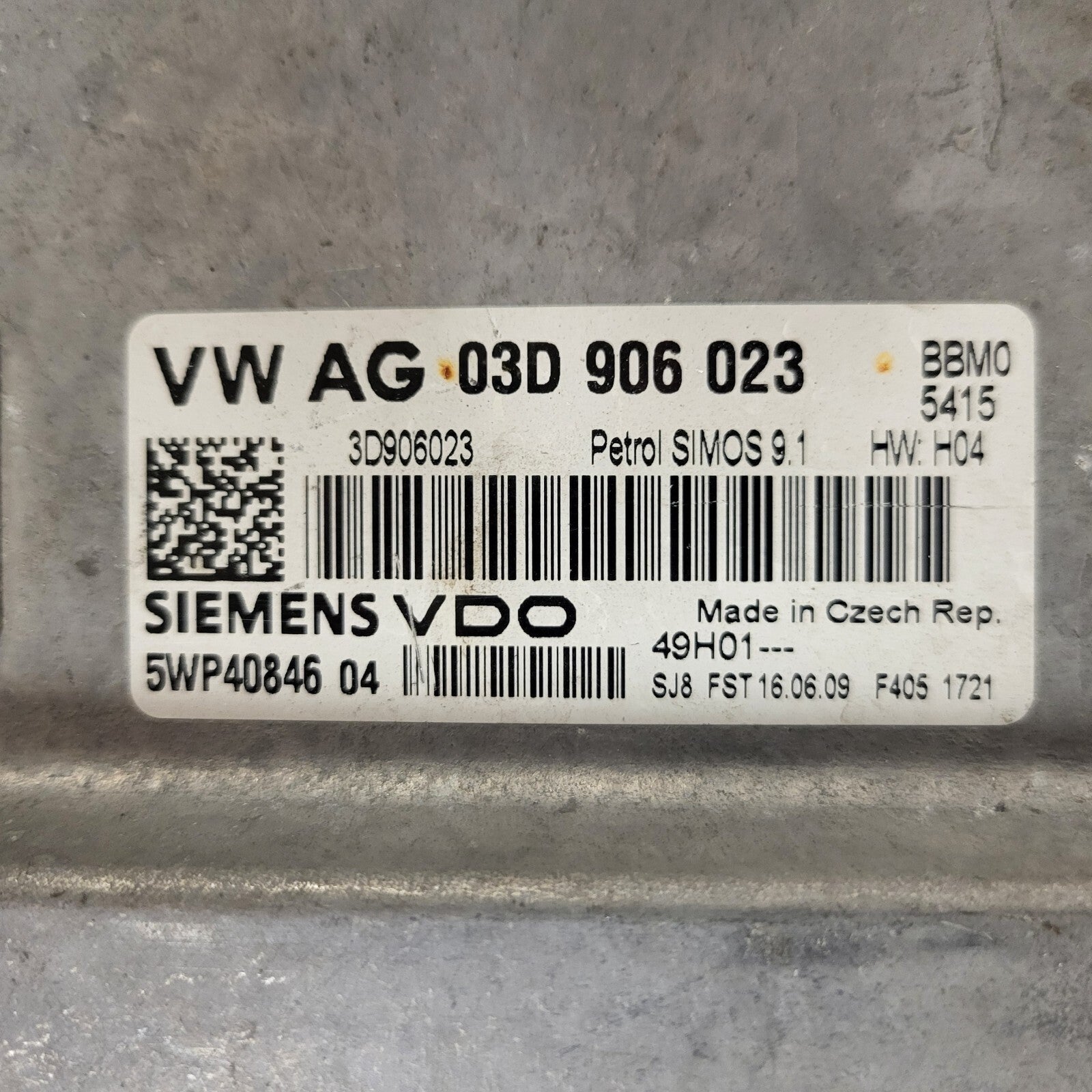 ECU / 03D906023 / 5WP40846 04 / SIMOS 9.1 / 3D906023 / SIEMENS