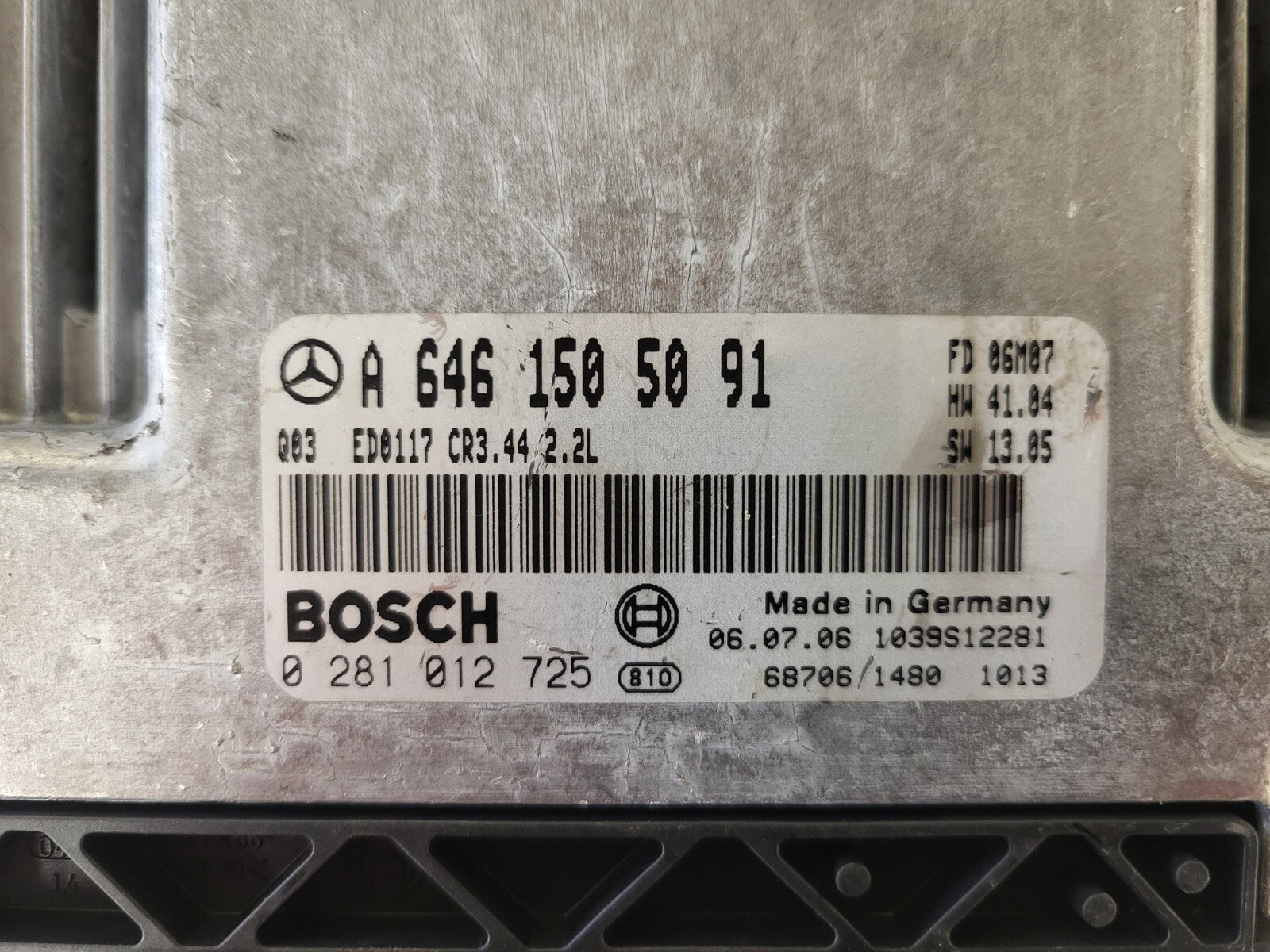 MERCEDES BENZ C209 ECU / A6461505091 / 0281012725 / ED0117 / CR3.44 / BOSCH