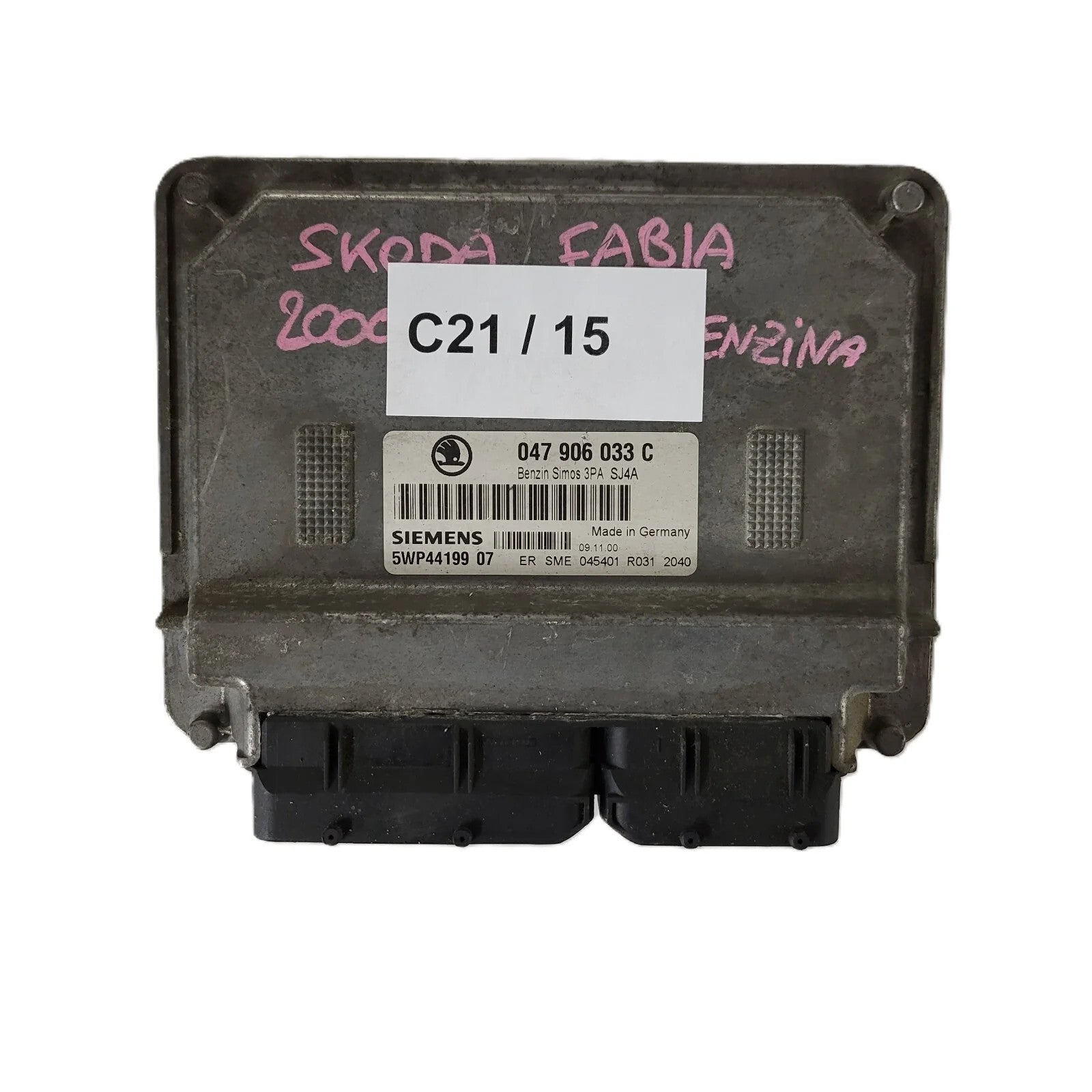 ŠKODA FABIA ECU / 047906033C / 5WP44199 07 / SIEMENS