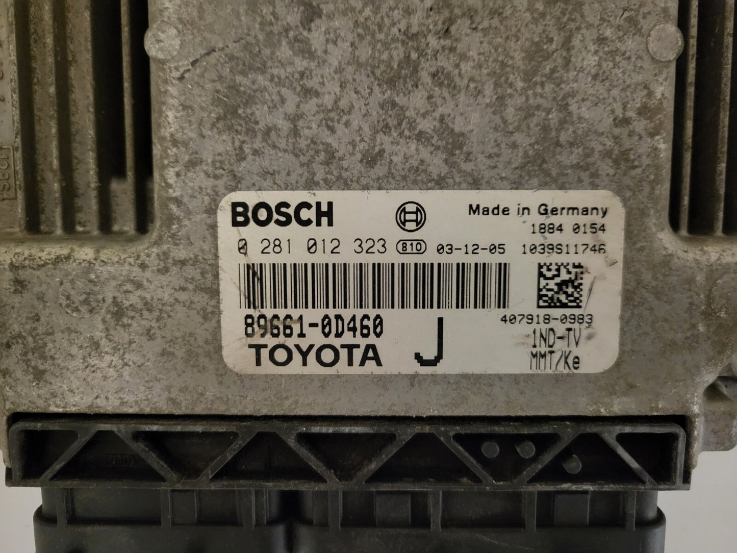 TOYOTA YARIS 1.4D ECU / 0281012323 / 89661-0D460 / BOSCH
