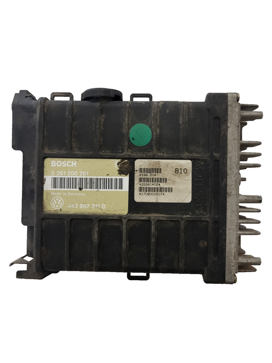 VW ECU / 0261200750 / 030906026K / BOSCH