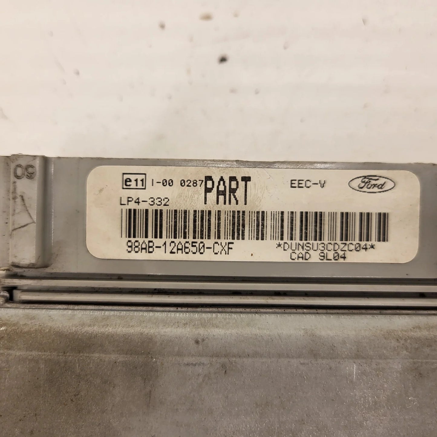 FORD FOCUS ECU / 98AB-12A650-CXF / PART / LP4-332 / EEC-V