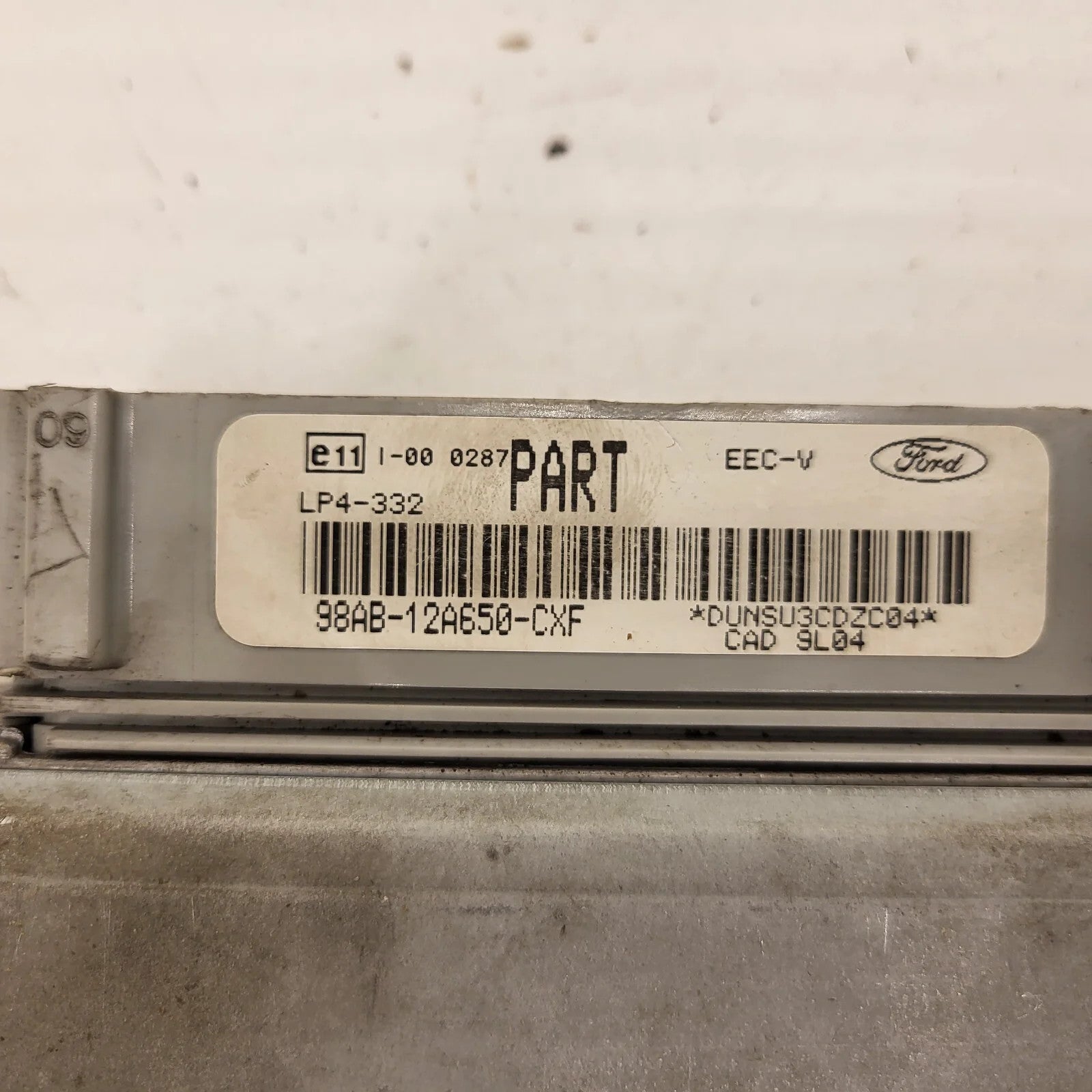 FORD FOCUS ECU / 98AB-12A650-CXF / PART / LP4-332 / EEC-V
