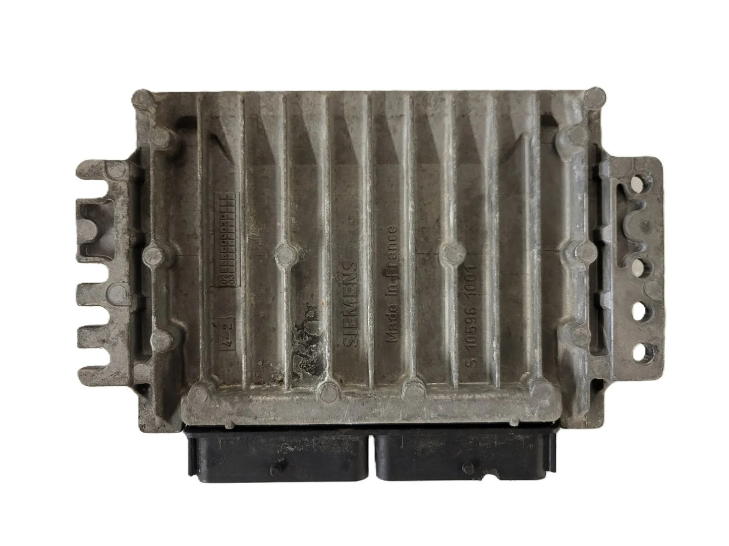 Renault ECU / S110138000 / 8200059086 / 8200044437 / S110138000C / SIEMENS