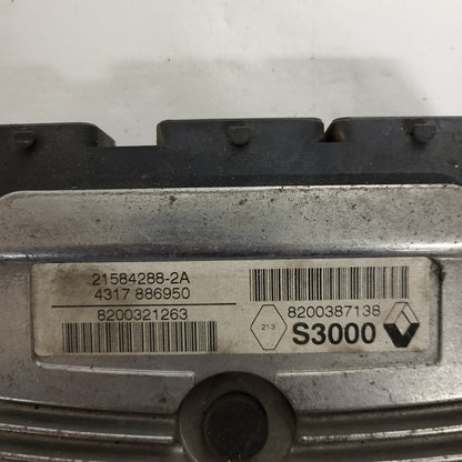 Renault ECU / 21584288-2A / 8200321263 / 8200387138 / S3000 / SAGEM
