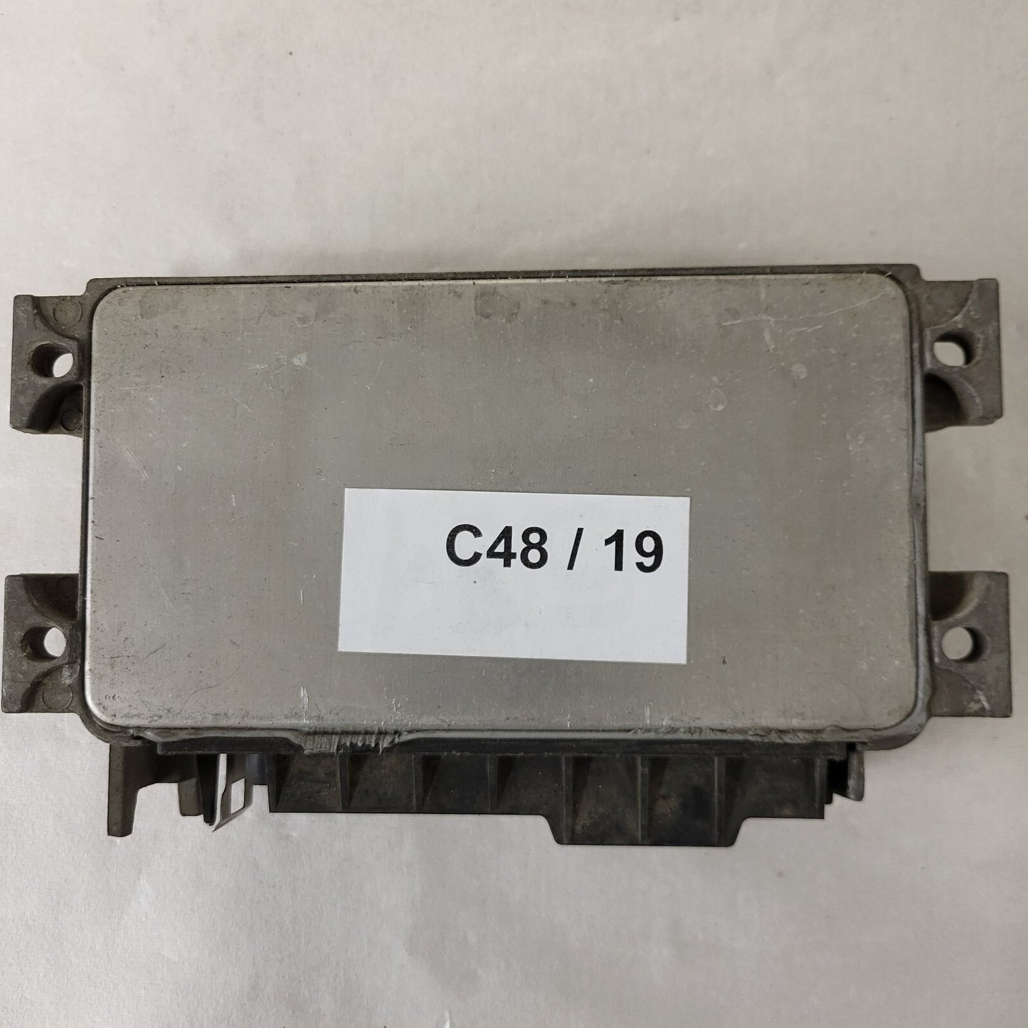FIAT PUNTO 1.2 ECU / 16F.E3 / 46531212 / 61602.106.01 / MAGNETI MARELLI