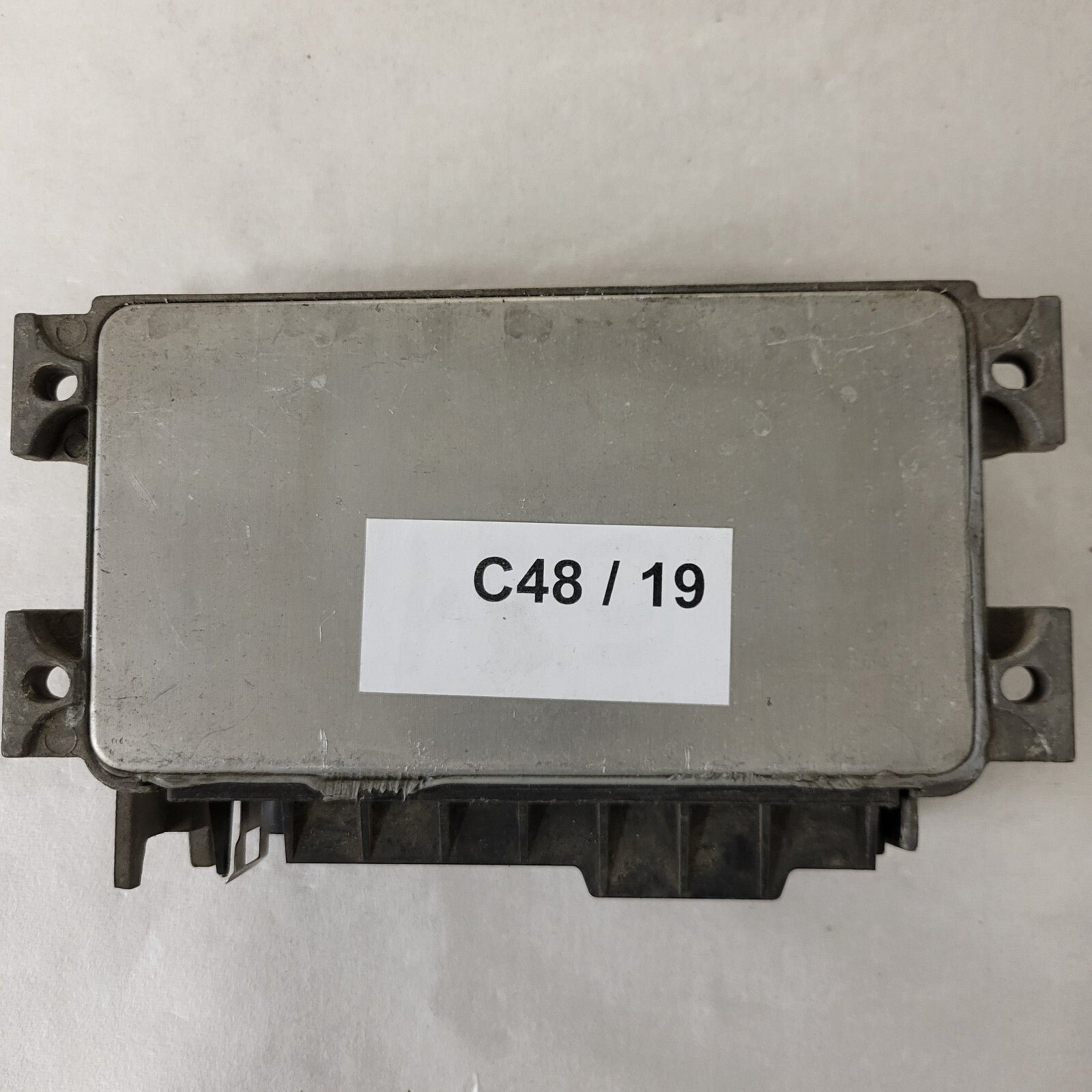 FIAT PUNTO 1.2 ECU / 16F.E3 / 46531212 / 61602.106.01 / MAGNETI MARELLI