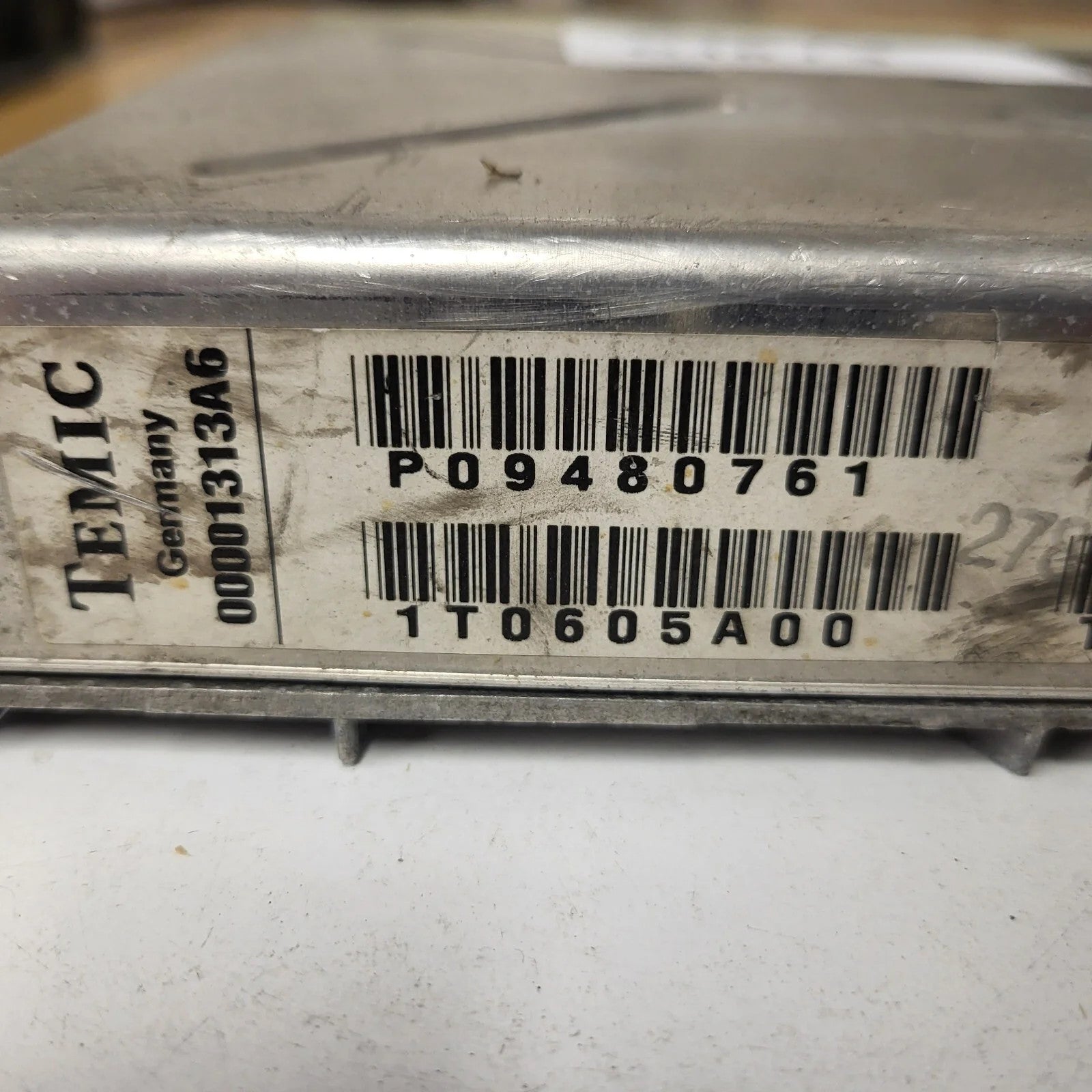Volvo S60 V70 XC70 S80 ECU / P09480761 / 1T0505A00 / TEMIC
