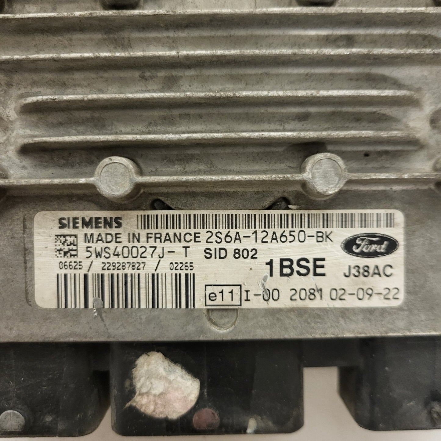 FORD FIESTA ECU / 2S6A-12A650-BK / 5WS40027J-T / SID802 / 1BSE/ J38AC / SIEMENS