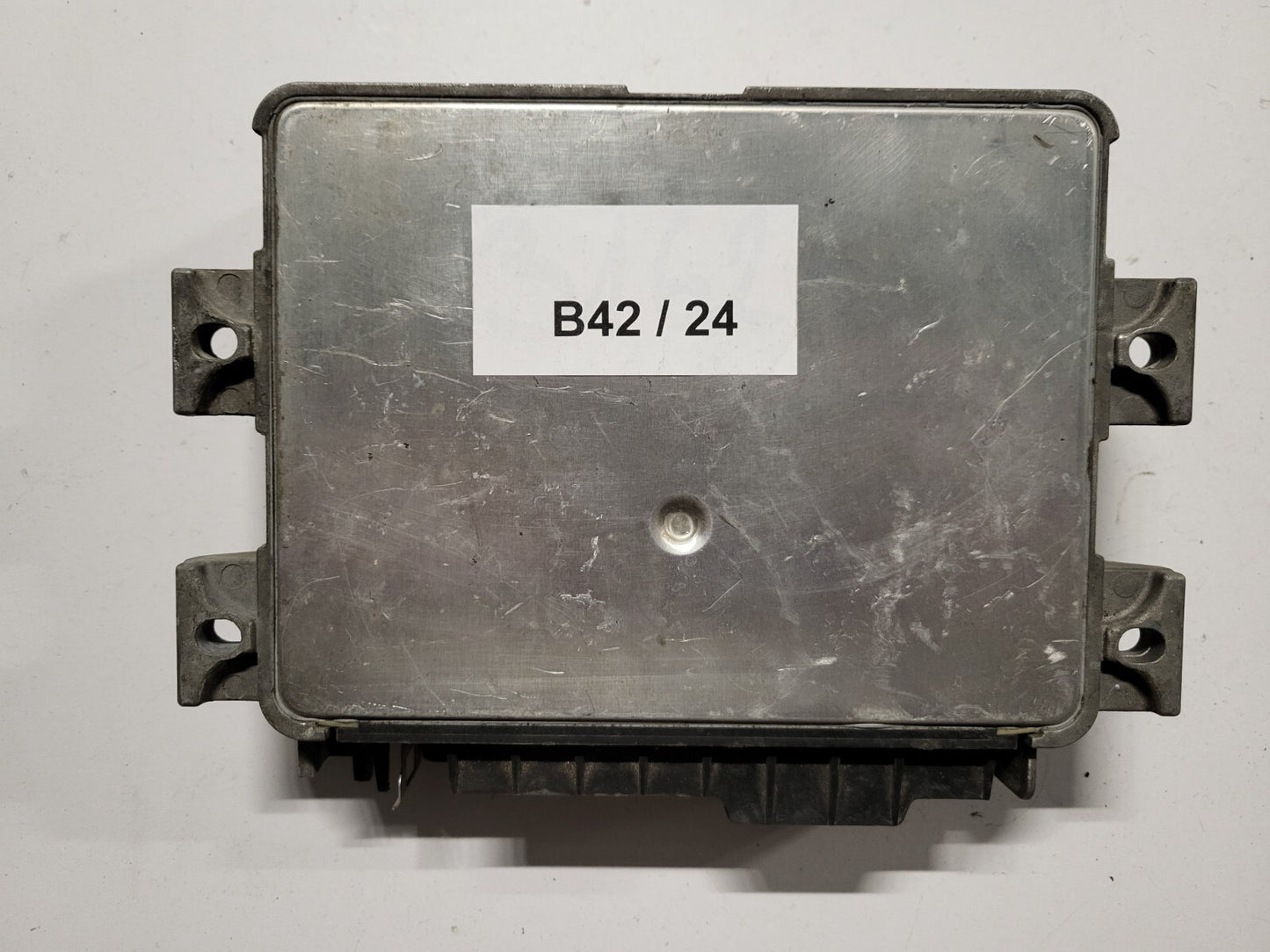 Fiat Palio ECU / IAW 18F.B8 / 46785504 / 61600.530.01 / MAGNETI MARELLI