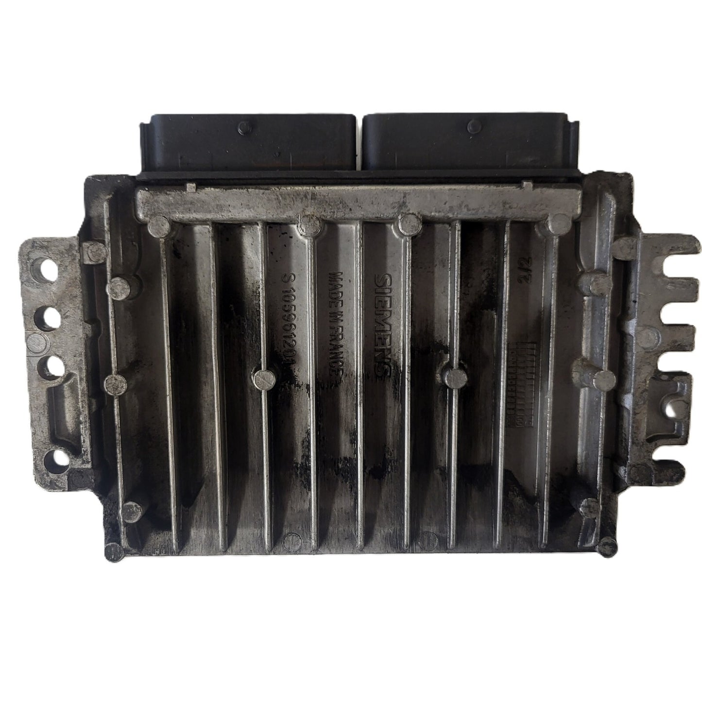 RENAULT ECU / S110030058 / 8200039797 / 7700110471 / S110030058A / SIEMENS