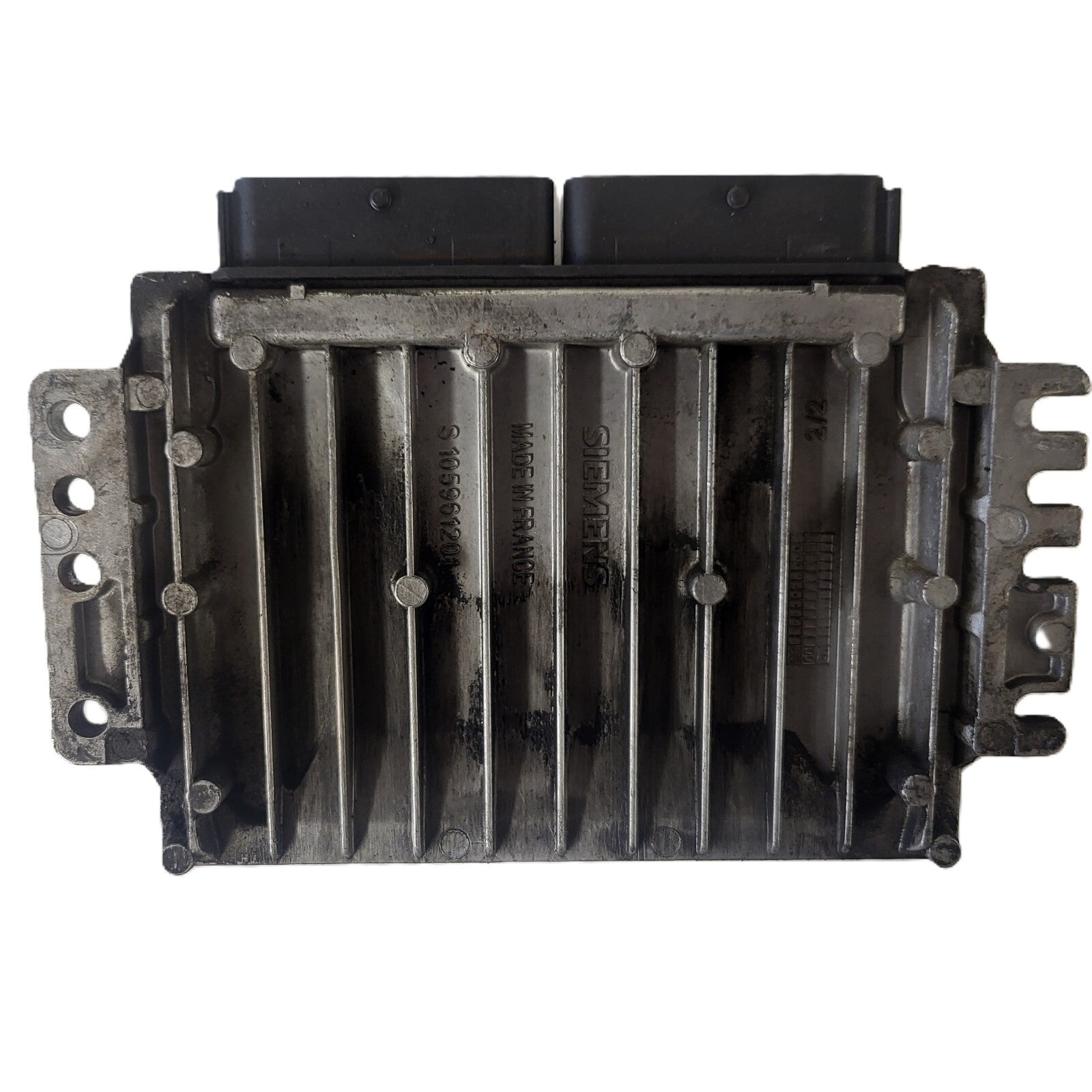 RENAULT ECU / S110030058 / 8200039797 / 7700110471 / S110030058A / SIEMENS