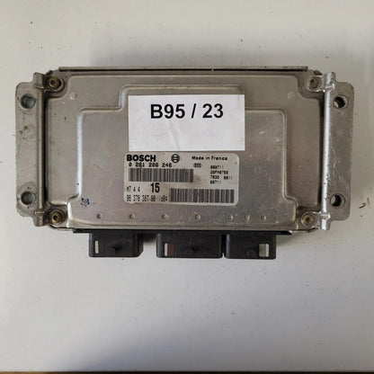 Peugeot Citroen ECU / 0261206246 / M7.4.4 / 9637838780 / BOSCH