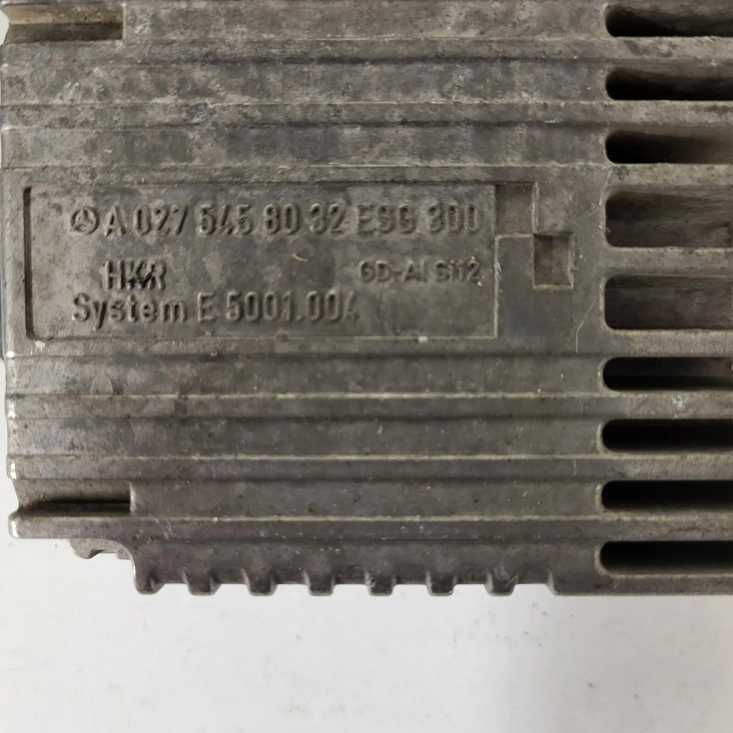 MERCEDES A RELAY ECU / A0275458032 / E5001.004 / ESG300