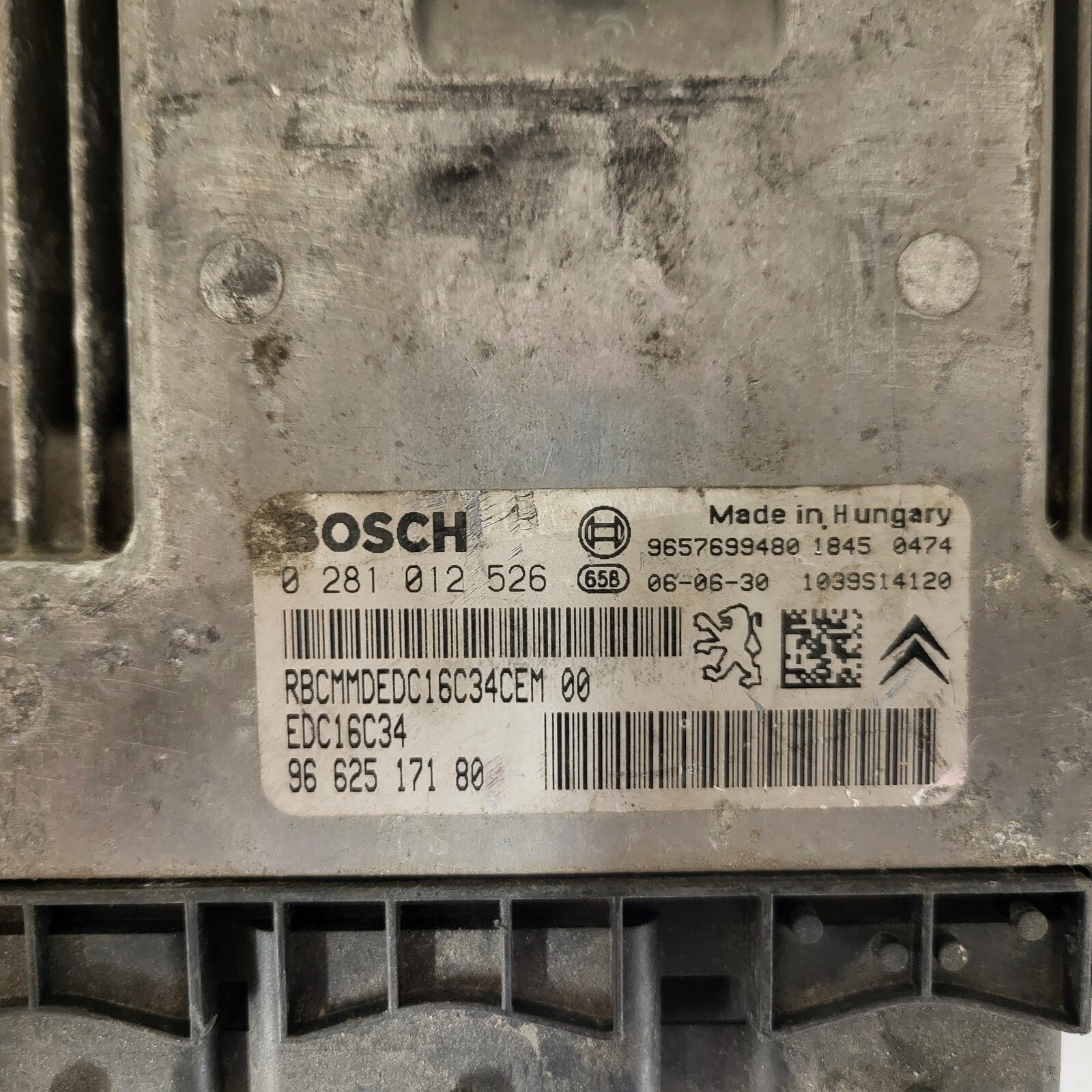 PEUGEOT ECU / 0281012526 / 9662517180 / 9657699480 / EDC16C34 / BOSCH
