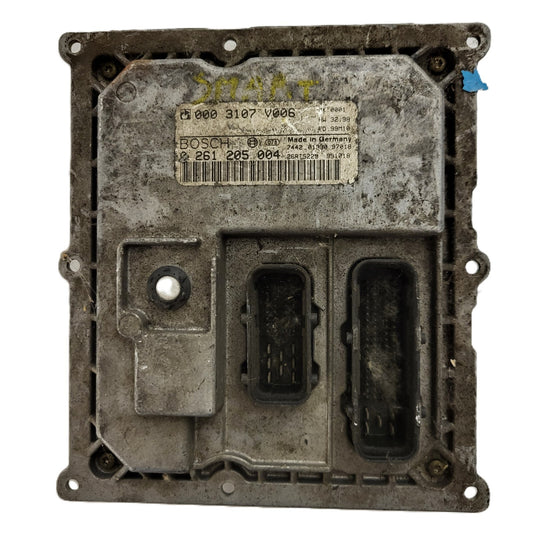 SMART FORTWO ECU / 0261205004 / 0003107V006 / HW 32.98 / BOSCH