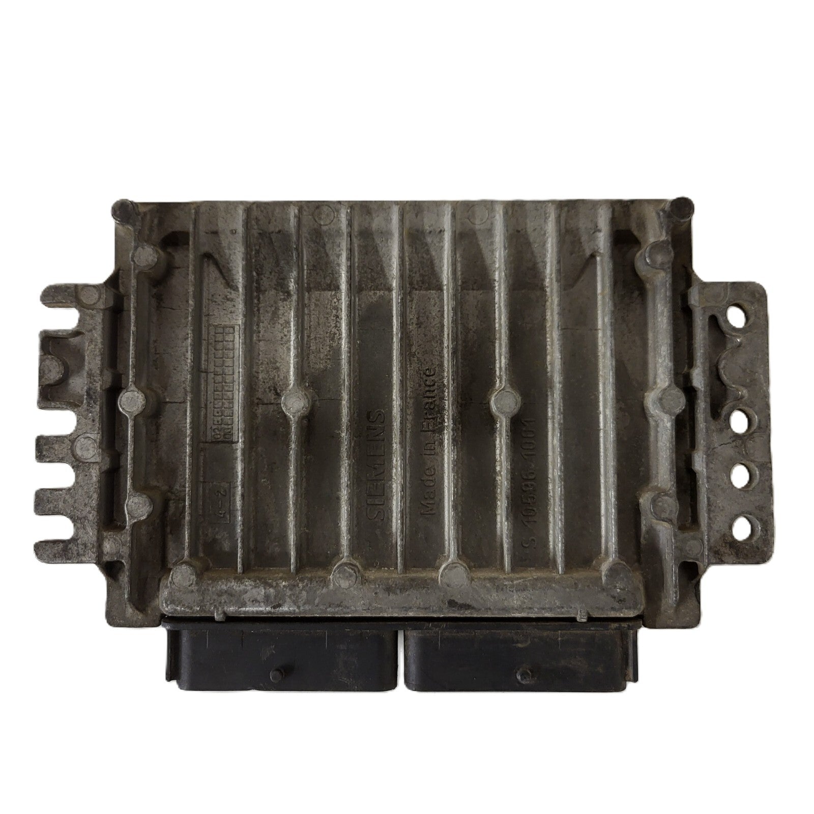 Renault ECU / S110115000B / S110115000 / 8200162378 / 8200029658 / SIEMENS