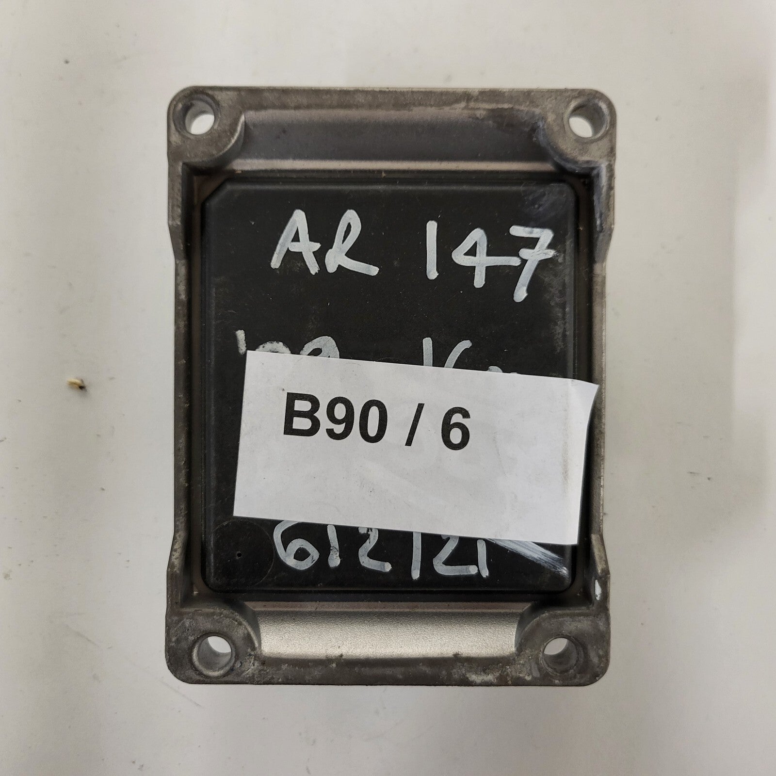 ALFA ROMEO 147 ECU / 0261207727 / 00552049900 / ME731HA029 / BOSCH