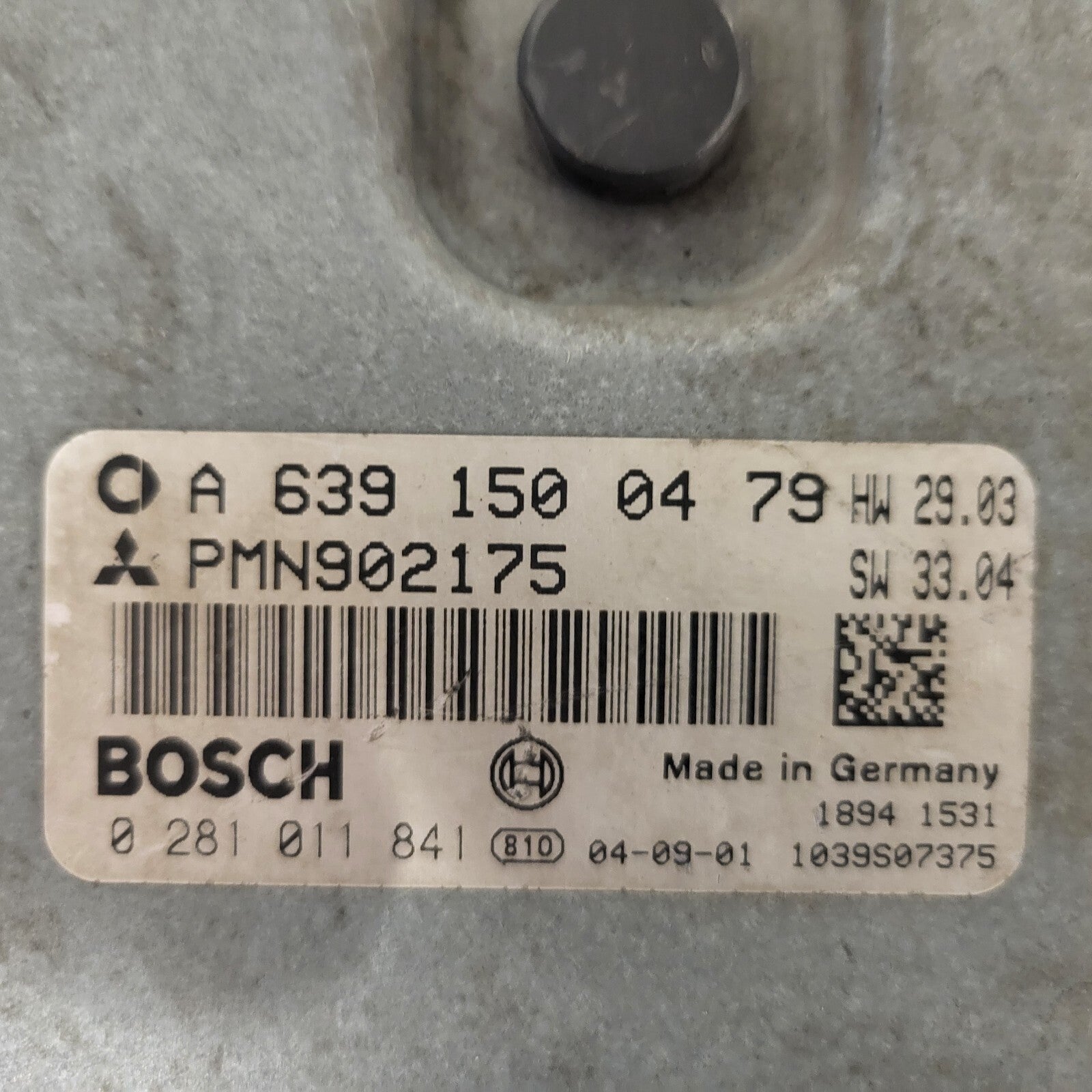 SMART FORFOUR ECU / A6391500479 / 0281011841 / BOSCH