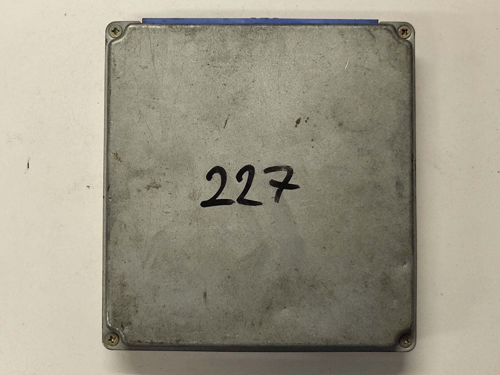 NISSAN MICRA ECU / 0261203984/ 23710  0U400 / 74B00-0U400 / 4R  / BOSCH