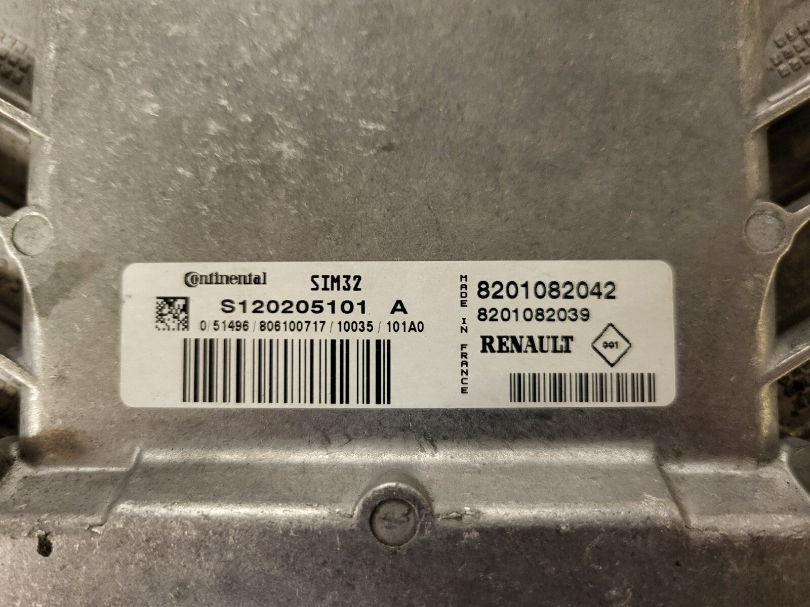 DACIA SANDERO LOGAN 1.2 16V ECU 8201082042 / S120205101A / 8201082039 S120205101