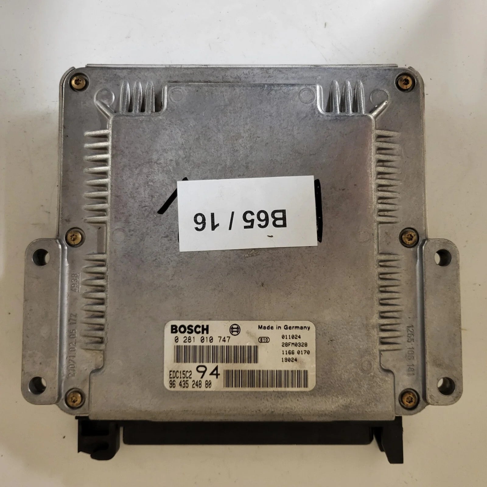 PEUGEOT 307 ECU / 0281010747 / EDC15C2 / 9643524880 / BOSCH
