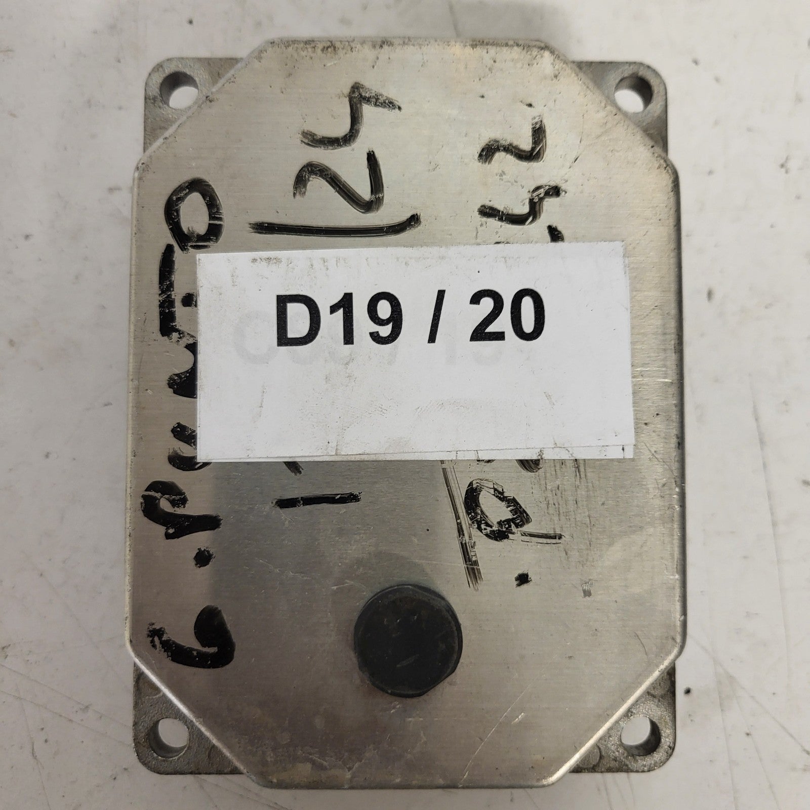 FIAT GRANDE PUNTO ECU / IAW 5SF3.M1 / 51798649 / 61601.098.08 / HW300 IAW5SF3.M1