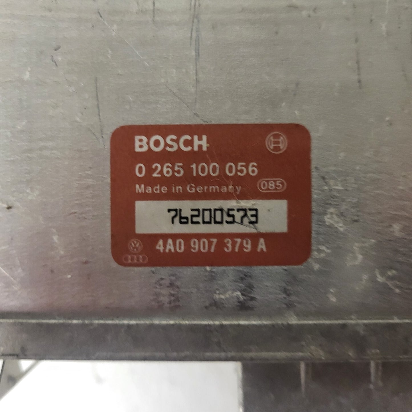 AUDI 80 ECU / 0265100056 / 4A0907379A / BOSCH