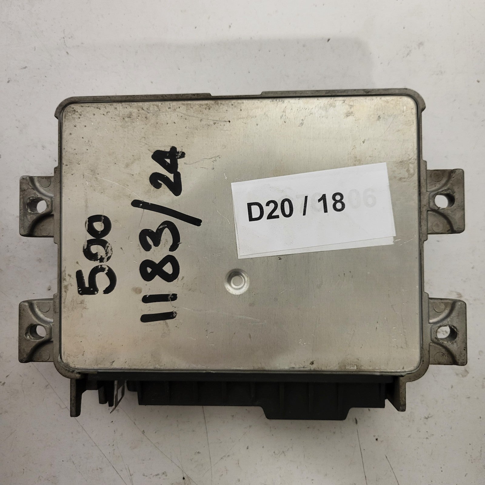 FIAT 500 ECU / IAW 6F.S0 / 7780555 / 61602.054.01 / MAGNETI MARELLI