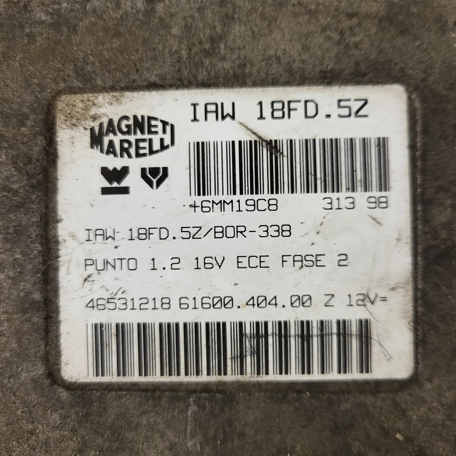Fiat Punto 1.2 16V ECU / IAW 18FD.5Z / 46531218 / 61600.404.00 / MAGNETI MARELLI