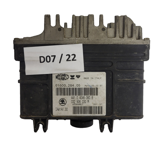ŠKODA FELICIA ECU / 032906030M / 61600.284.05 / IAW 1AV.S0
