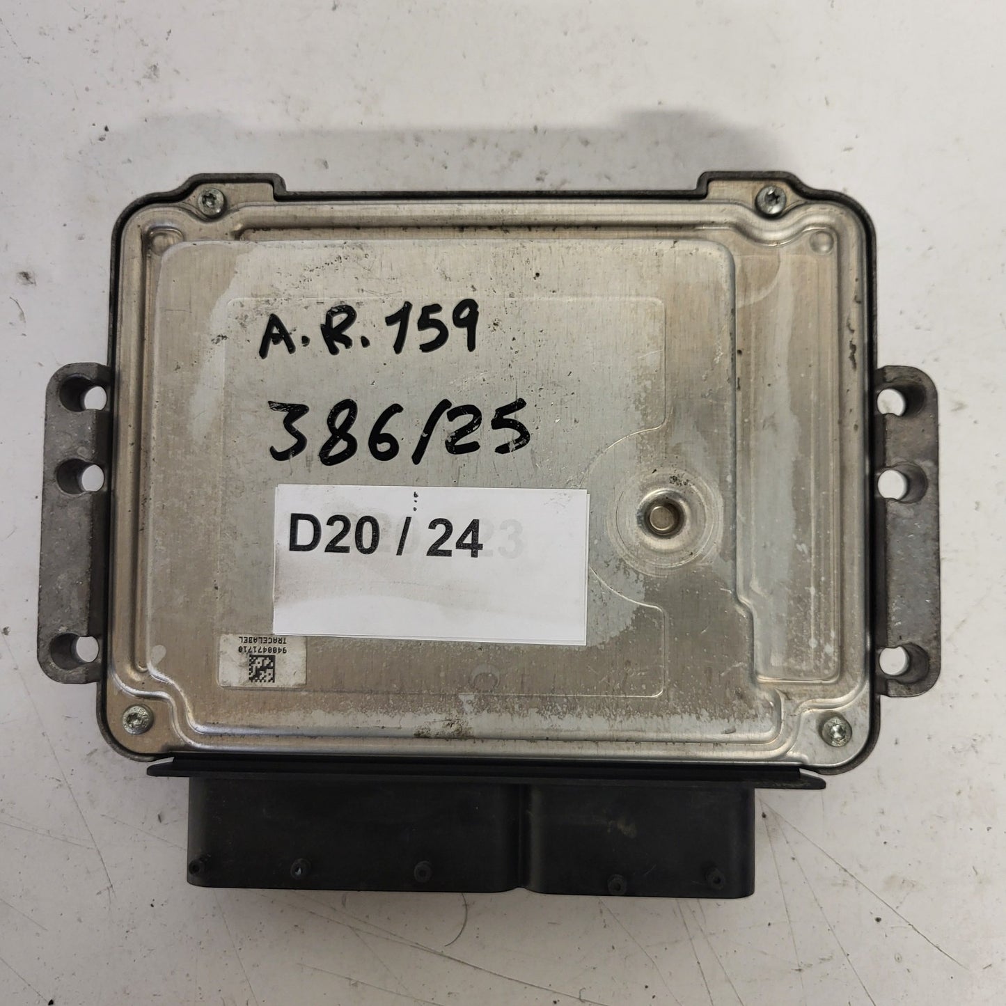 ALFA ROMEO 159 ECU / 0281015163 / 51821928  BOSCH