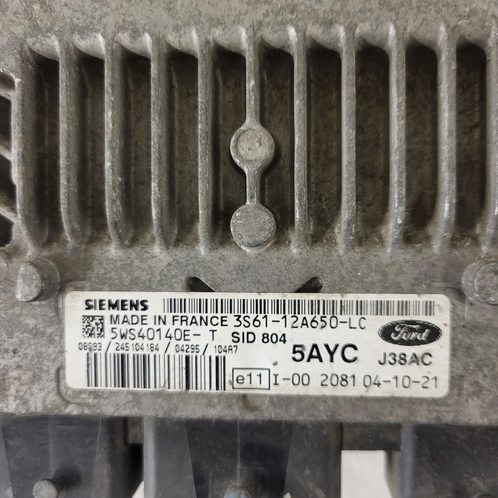 FORD FIESTA ECU / 3S61-12A650-LC / 5WS40140E-T / 5AYC / SID804 / J38A SIEMENS