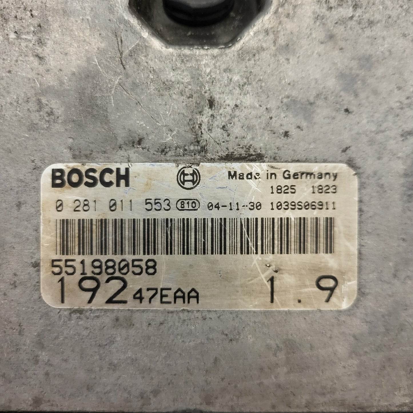 Fiat STILO ECU / 0281011553 / 55198058 / 19247EAA / BOSCH