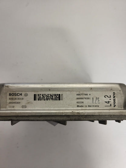 VOVLO V70 ECU / 0281010319 / 28SA5360 / BOSCH