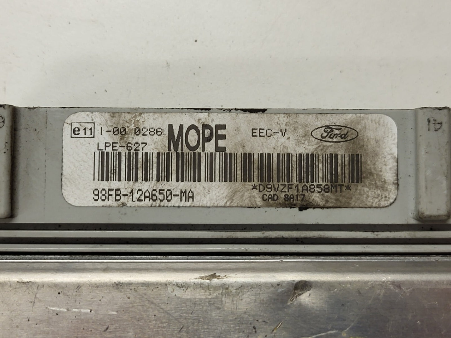 FORD FIESTA ECU / 98FB-12A650-MA / MOPE / LPE-627 / EEC-V / 98FB12A650MA
