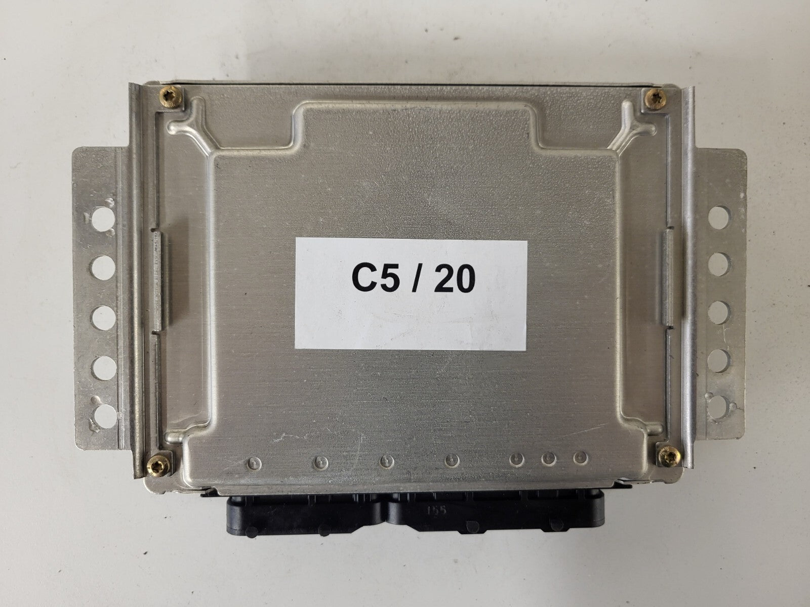 ALFA ROMEO 156 2.4 JTD / 0281010741 / 46801303 / BOSCH