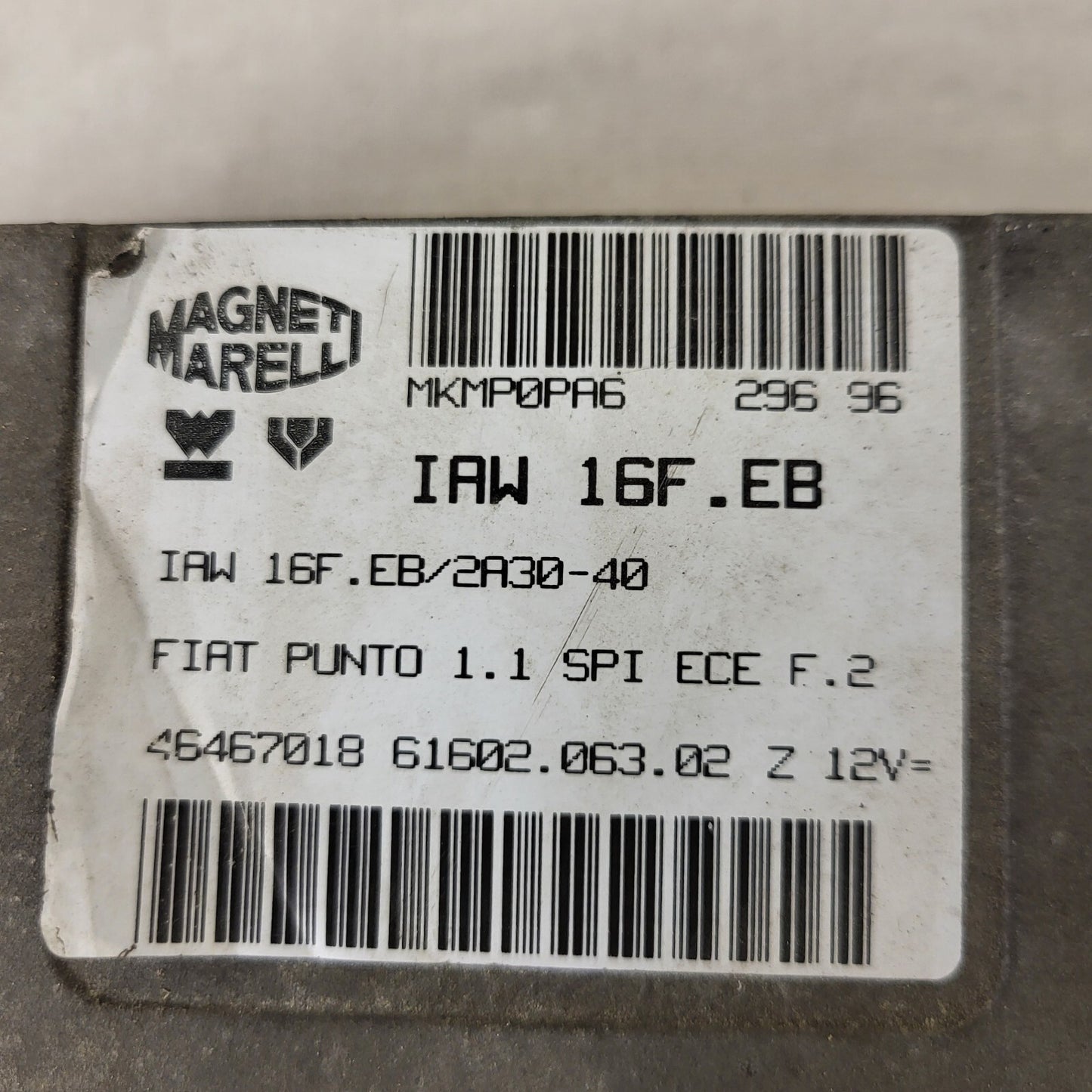 Fiat Punto 1.1 ECU / 46467018 / IAW 16F.EB / 61602.063.02 / MAGNETI MARELLI