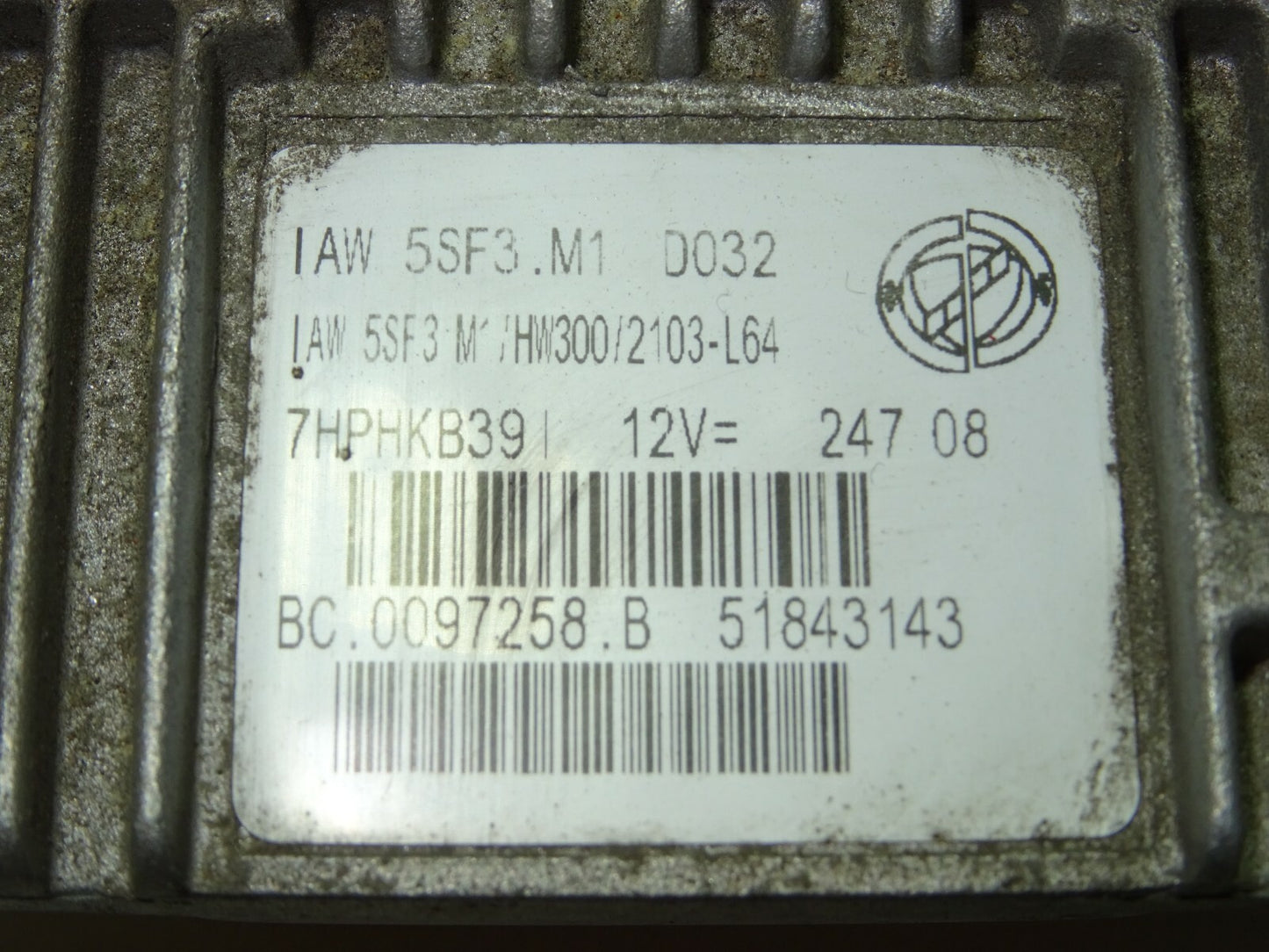 FIAT GRANDE PUNTO ECU / IAW 5SF3.M1 / 51843143 / HW300 / MAGNETI MARELLI