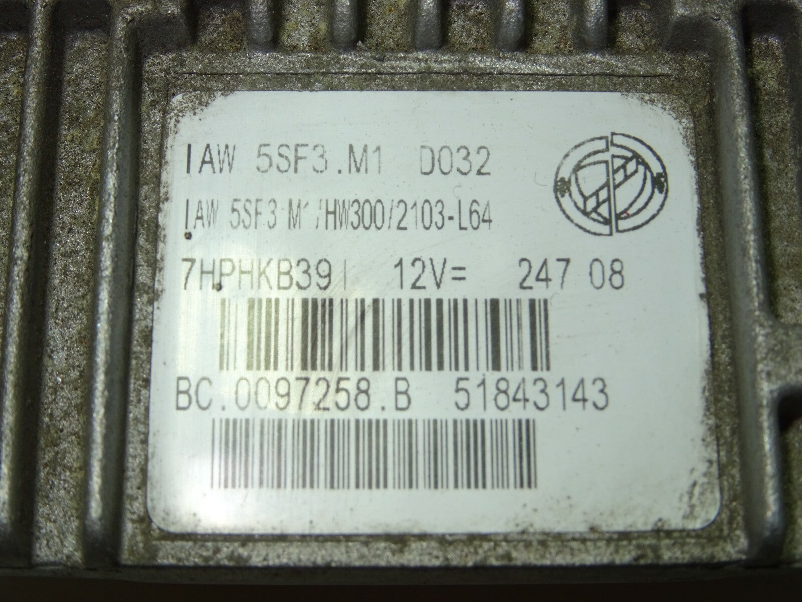 FIAT GRANDE PUNTO ECU / IAW 5SF3.M1 / 51843143 / HW300 / MAGNETI MARELLI