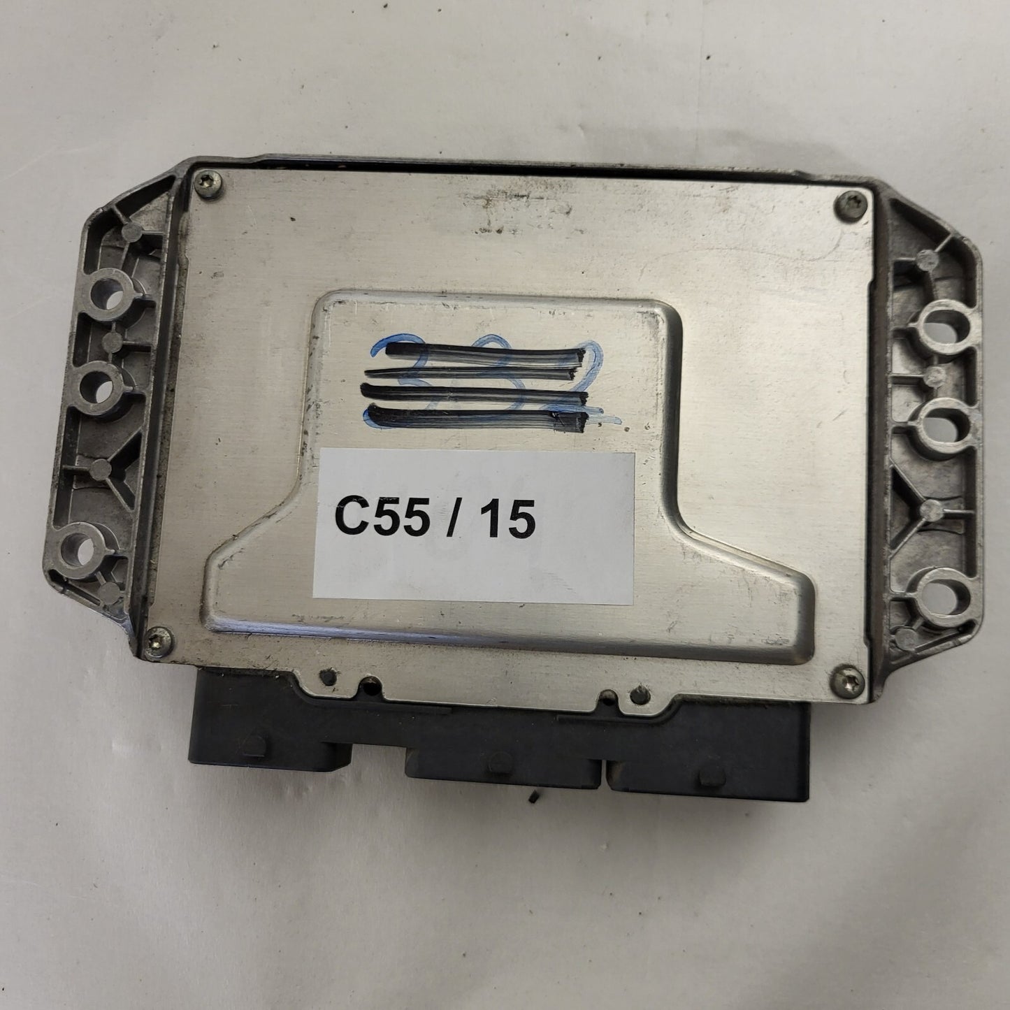 Renault ECU / 21584288-2A / 8200321263 / 8200387138 / S3000 / SAGEM