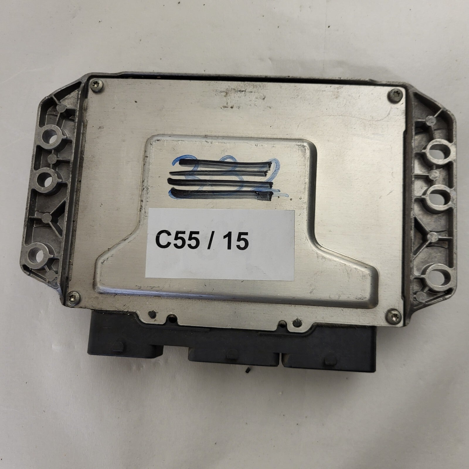 Renault ECU / 21584288-2A / 8200321263 / 8200387138 / S3000 / SAGEM