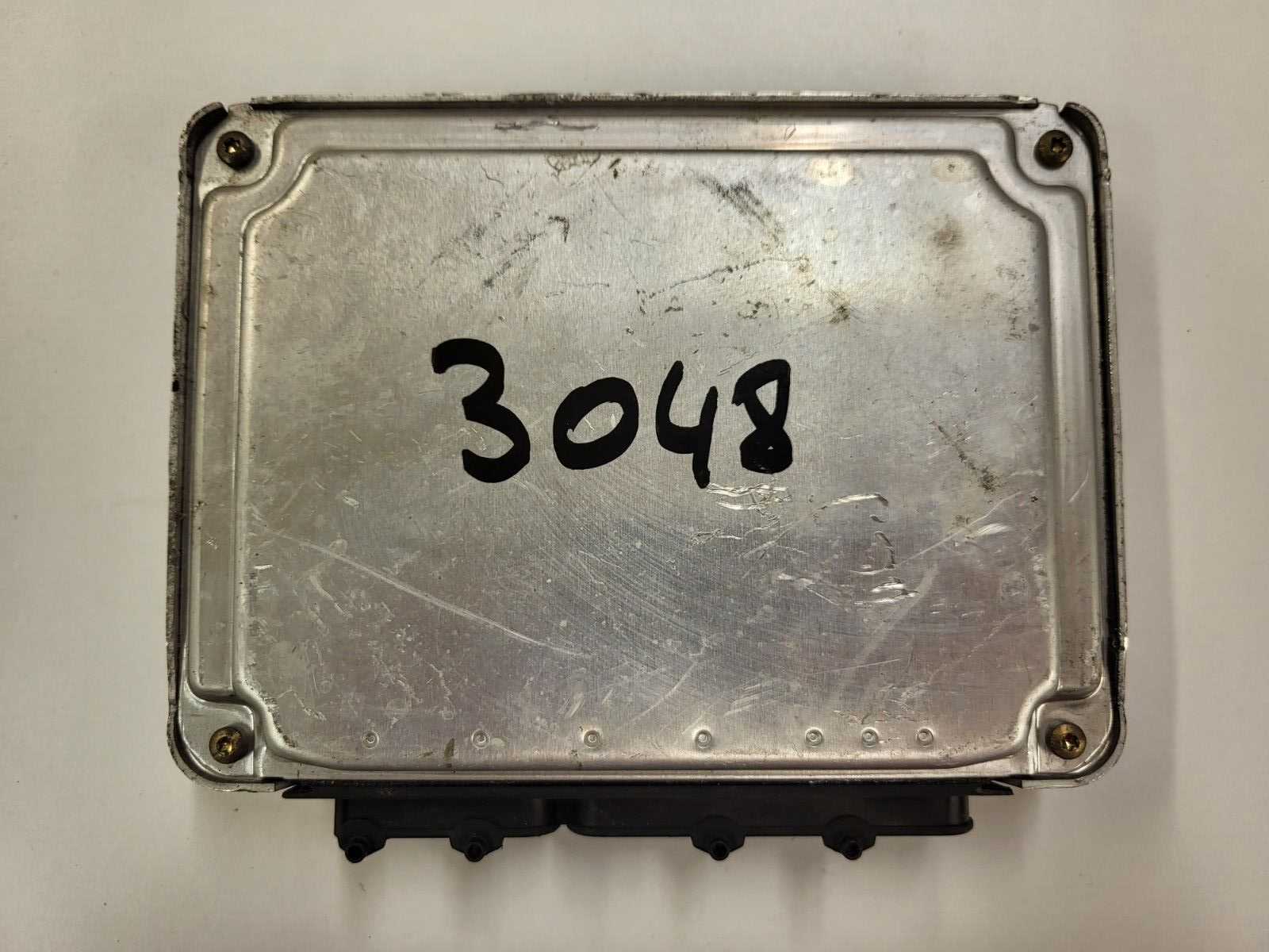 VW SEAT ECU / 030906032AT / 0261206824 / ME7.5.10 / ME 7.5.10 / BOSCH