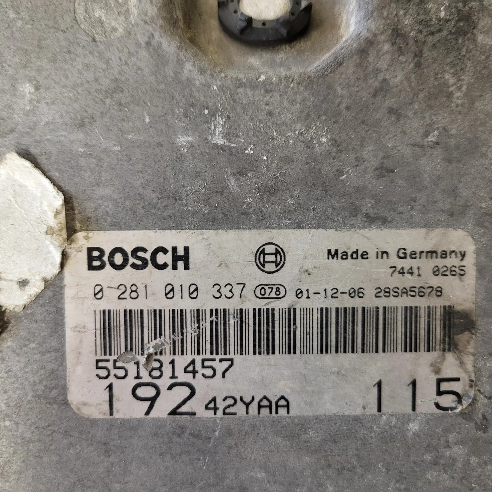 Fiat STILO ECU / 55181457 / 0281010337 / 19242YAA / BOSCH